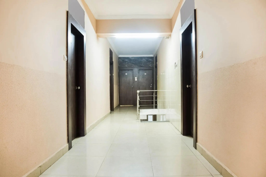 OYO 79004 Flagship Hotel Kasturi Continental
