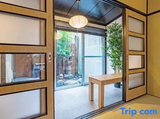 Up to 8 people/6 minutes to Namba/Good atmosphere house/wi-fi/Osaka trip/87m2