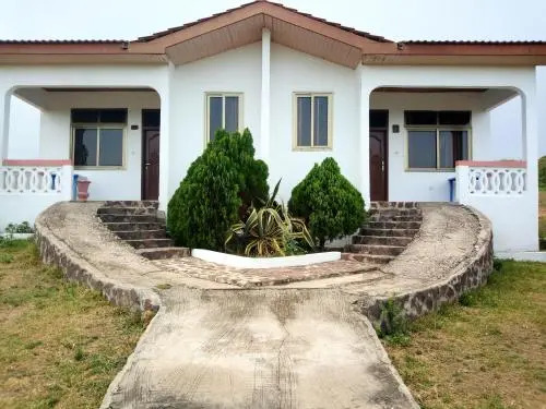 Brenu Beach Lodge