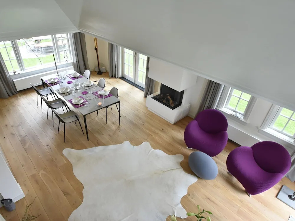 Stately Villa in Bergen near the Forest