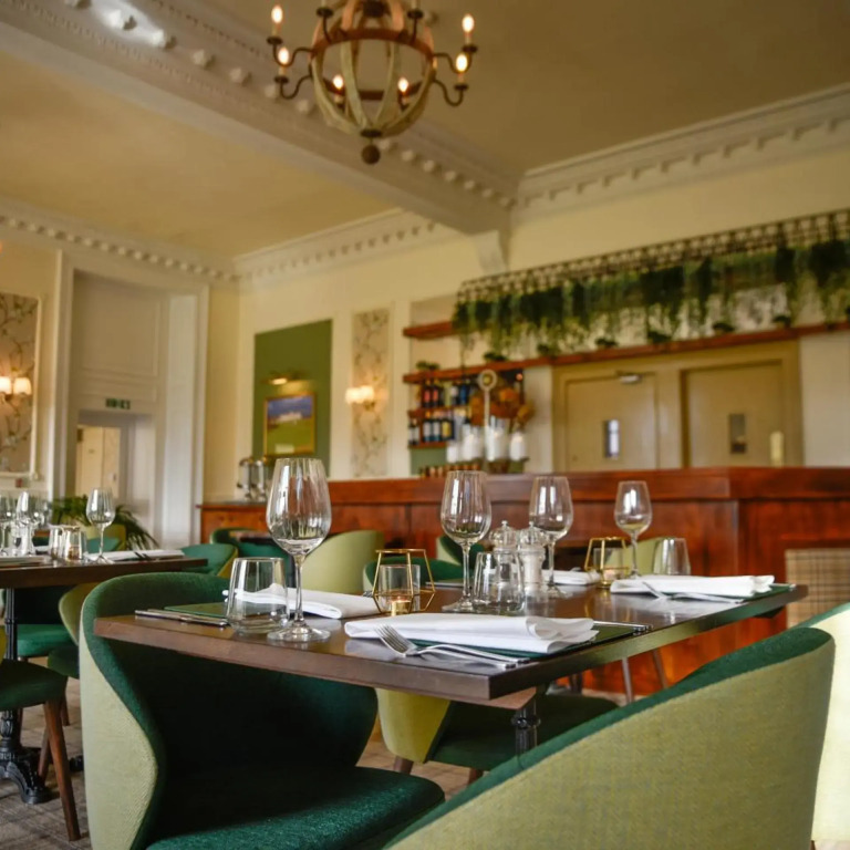 Glenesk Hotel