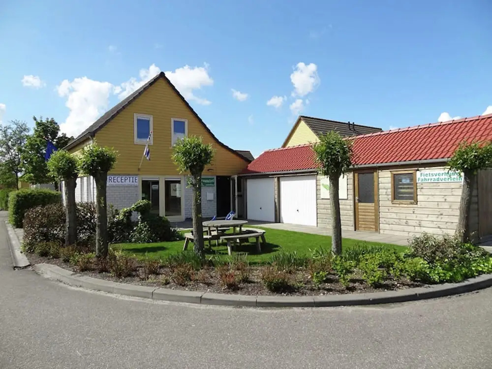 Spacious Home With Wifi at 200 m. From the Beach