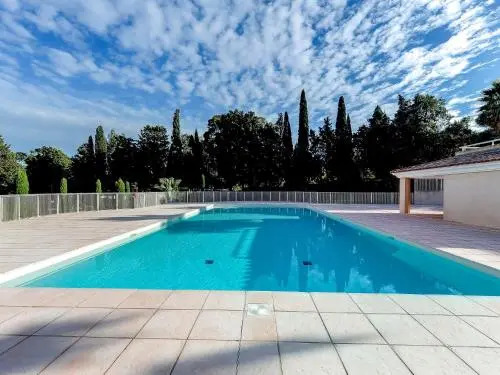Apartment Le Domaine de la Baie-1 by Interhome
