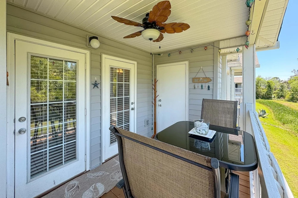 Charming Condo With Luxe Amenities Less Than 10 Minutes From the Beach