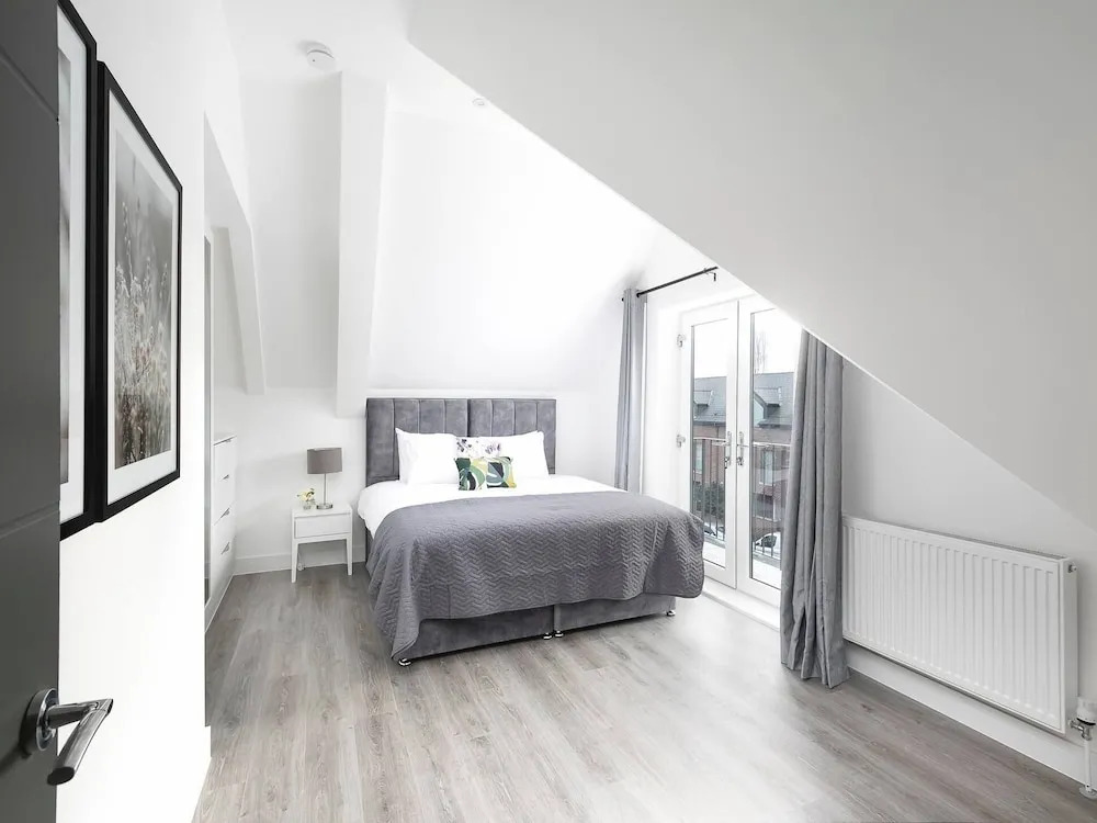 Skyvillion -vineyard Court- Enfield 1bed With Balcony