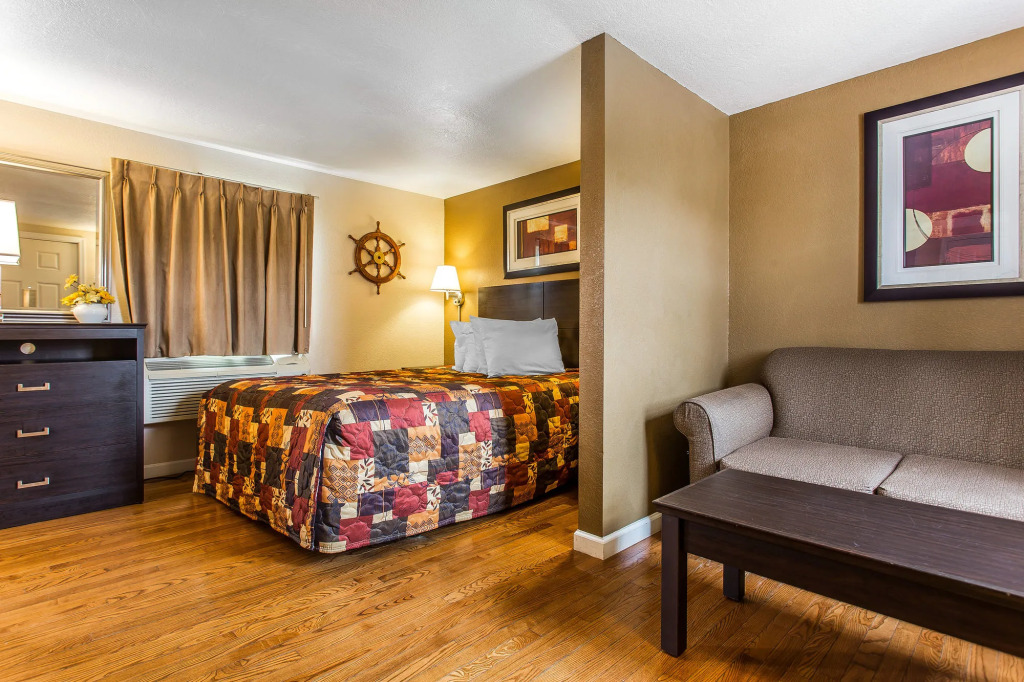 Sea Horse Inn and Cottages