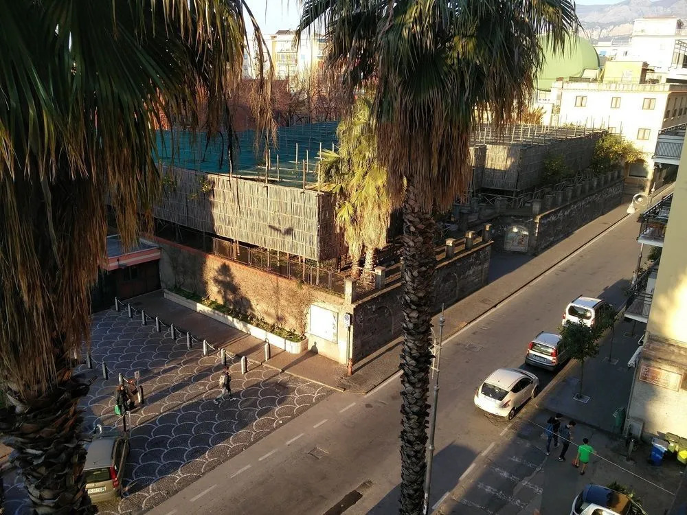 The Place Piazza Lauro