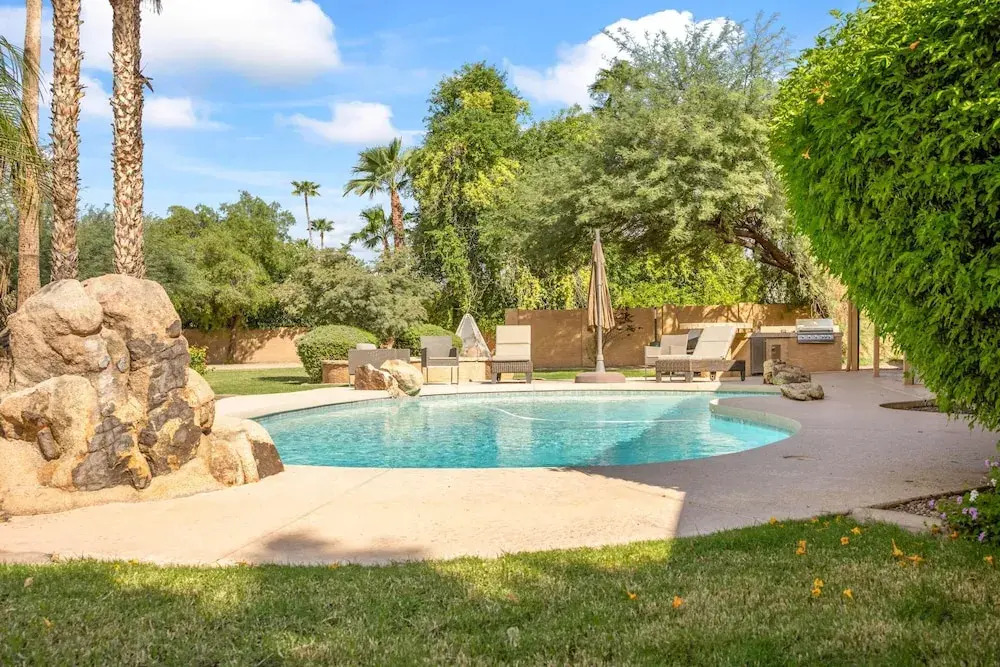 Scottsdale Clubhouse With Pool and Basketball