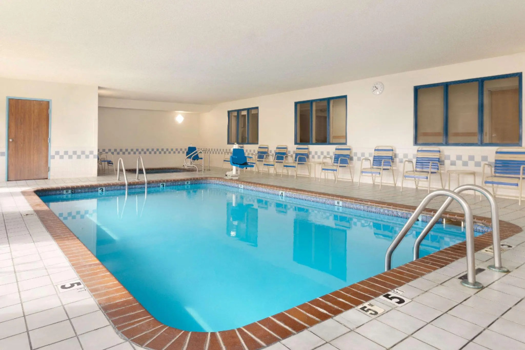 Sleep Inn & Suites Salina I-135