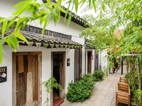 Qin Inn Xitang Liangcang Community Garden