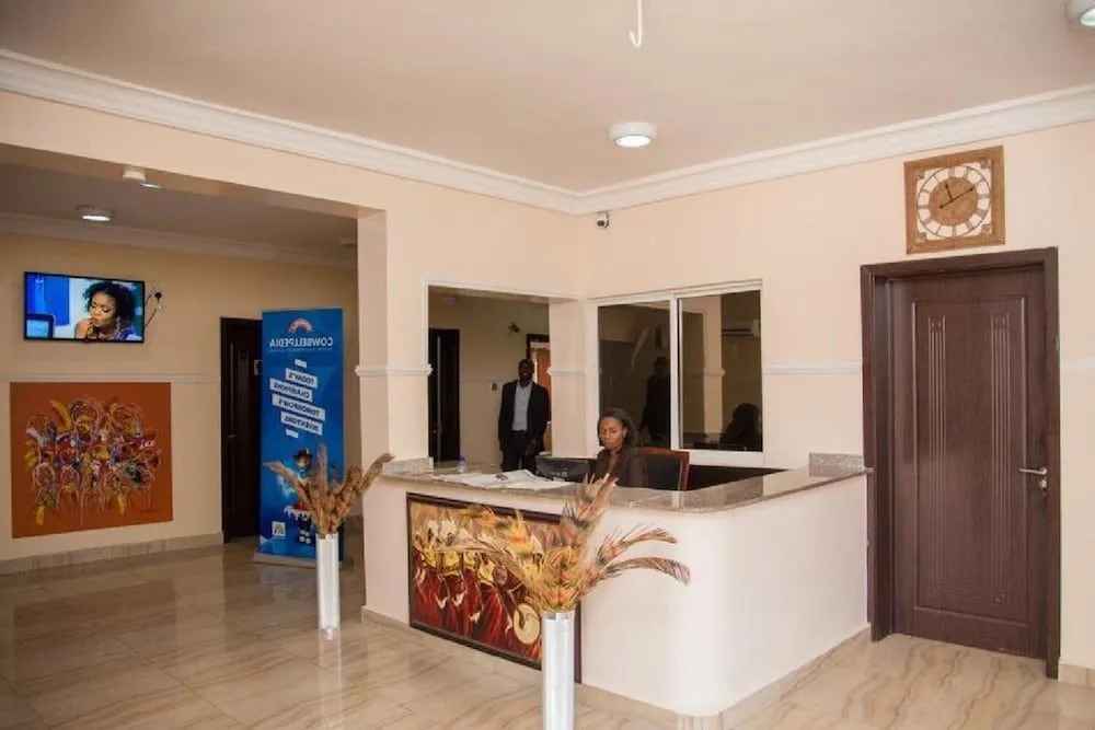 206 Exclusive Hotel