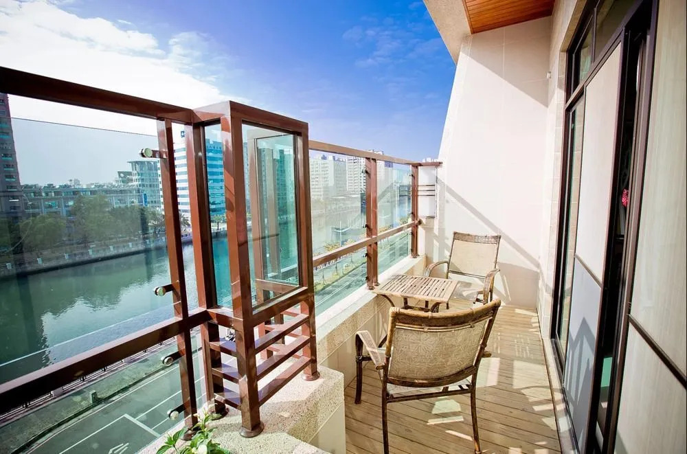 Riverside Homestay