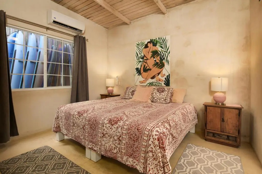 My Sisters House - Female only