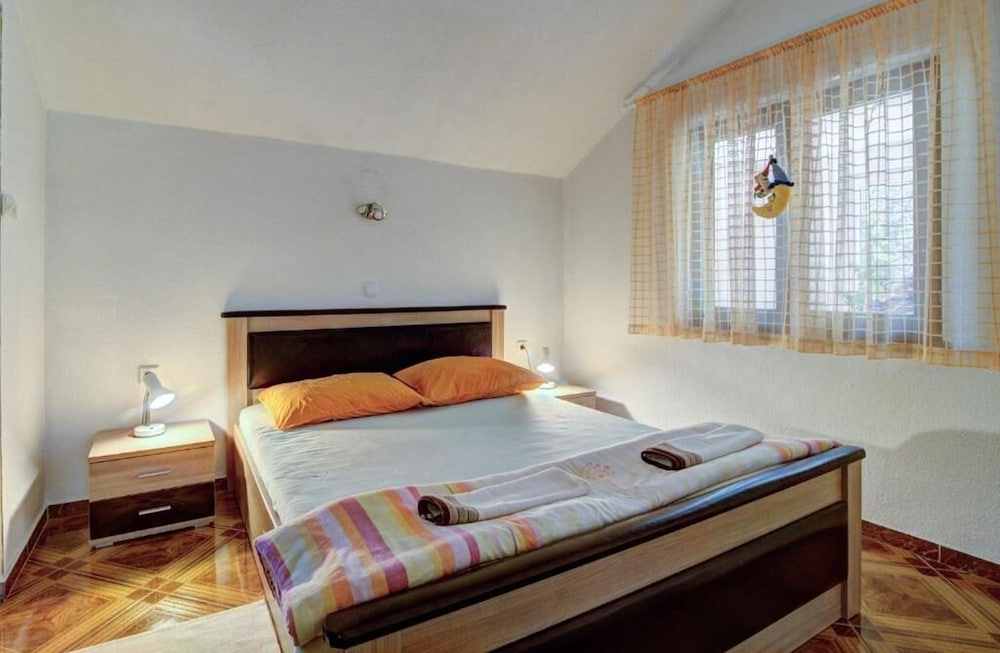 Apartments Velebit house