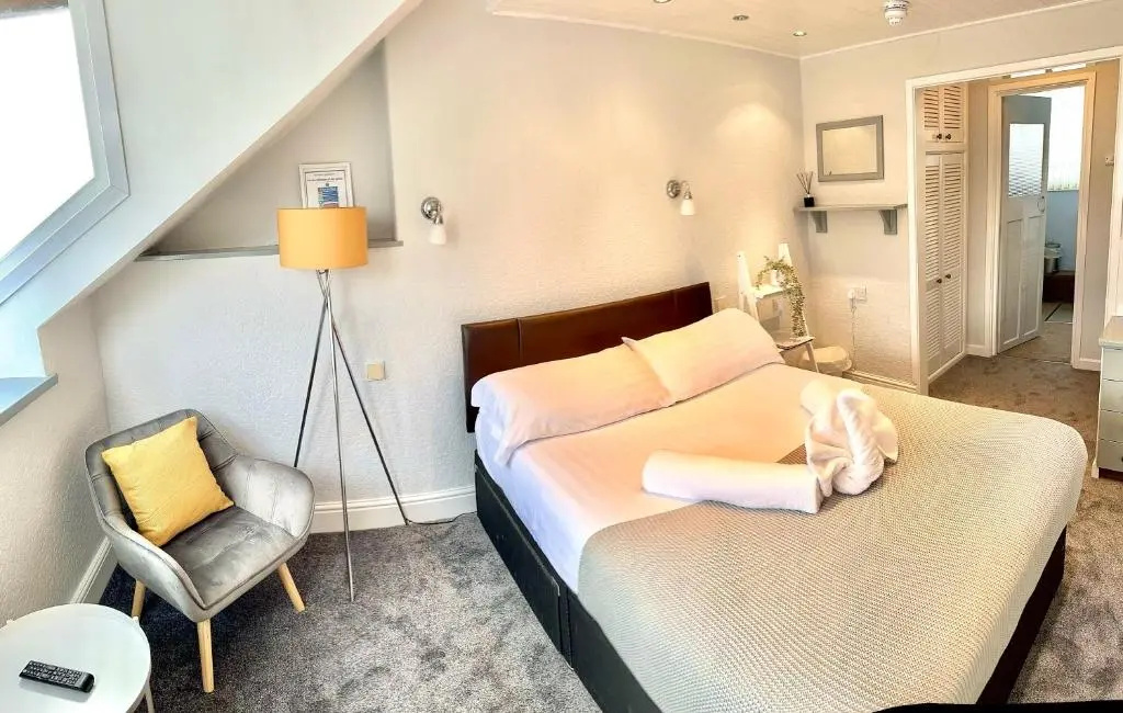 gwesTY Guest House