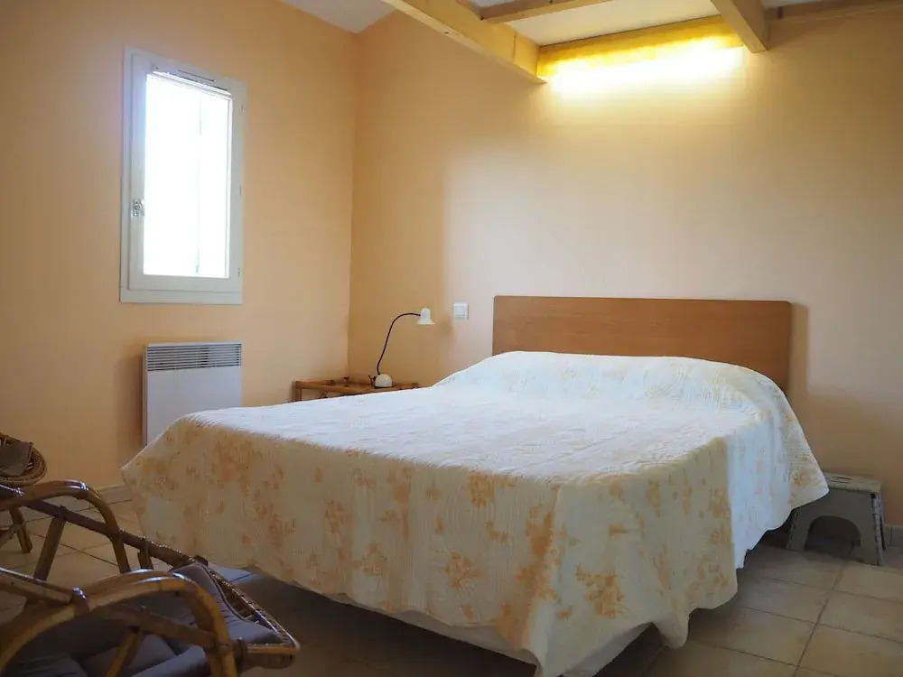 Cottage in Luberon near Apt Market