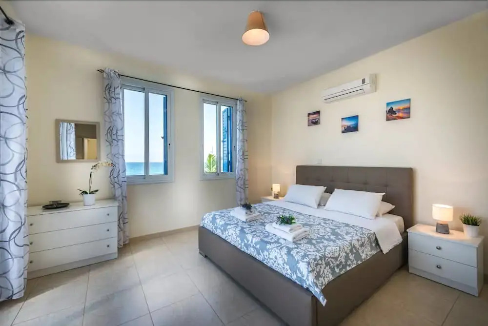 Villa Latchi Thea