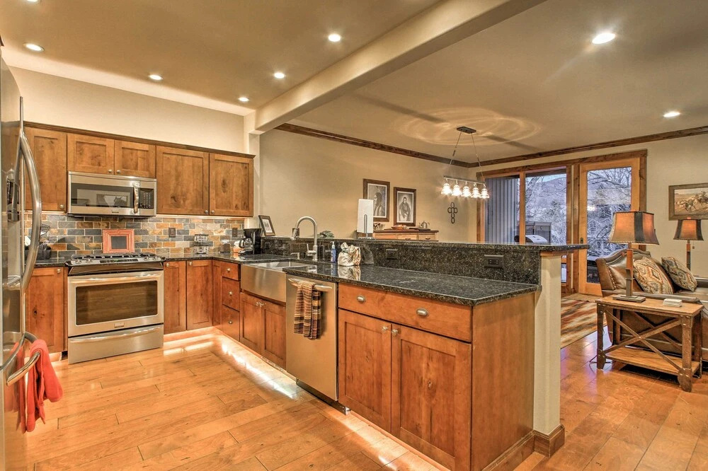 Red Lodge Townhome w/ Private Hot Tub & Mtn Views!
