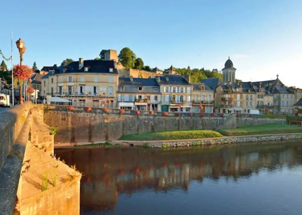 House With 2 Bedrooms in Montignac, With Furnished Garden and Wifi