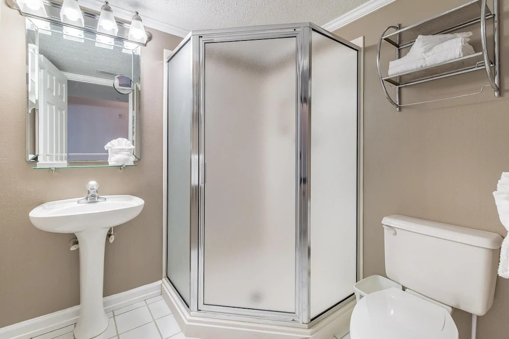 Pelican Beach Resort 410