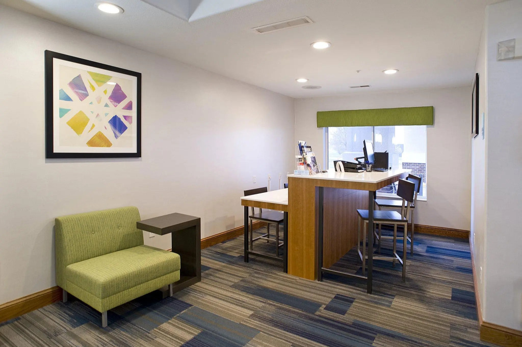 Garner Hotel Brookings by IHG