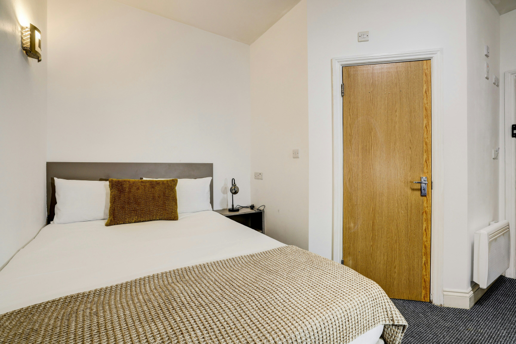 Belvilla Ilford Station Hotel, 4 min from Elizabeth line