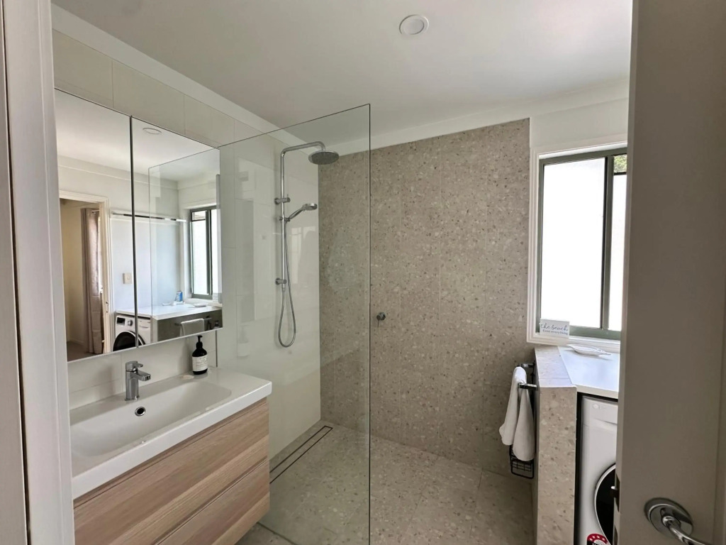 The Dunes + 100M To Beach + Pool + Exceptional Location