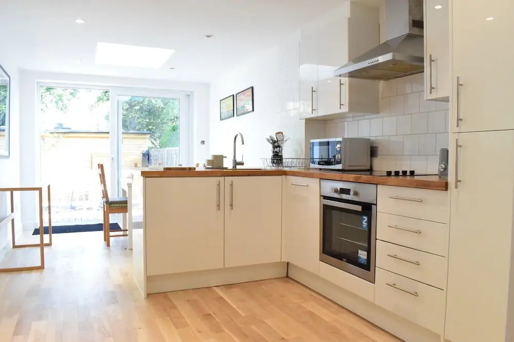 Stylish 3 Bedroom Apartment in Central Balham