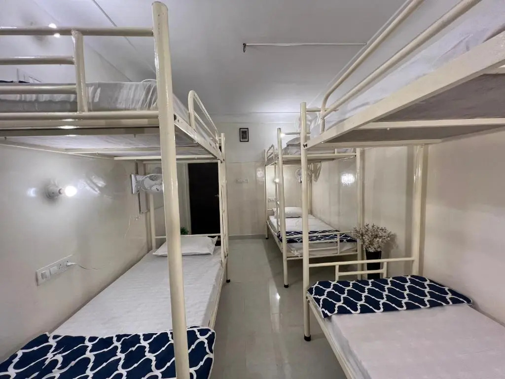 Hostel ivory