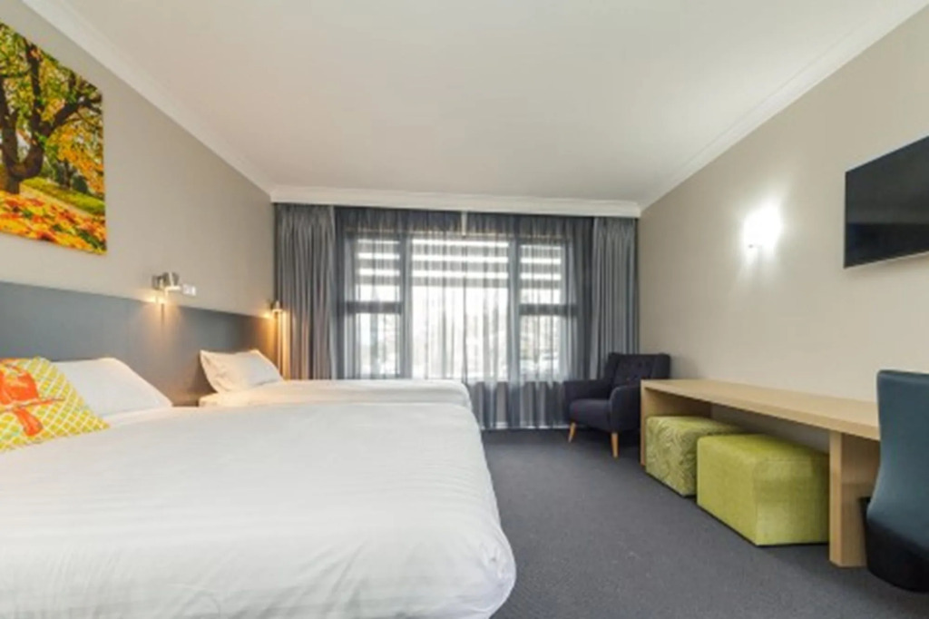 Club Cowra Motel