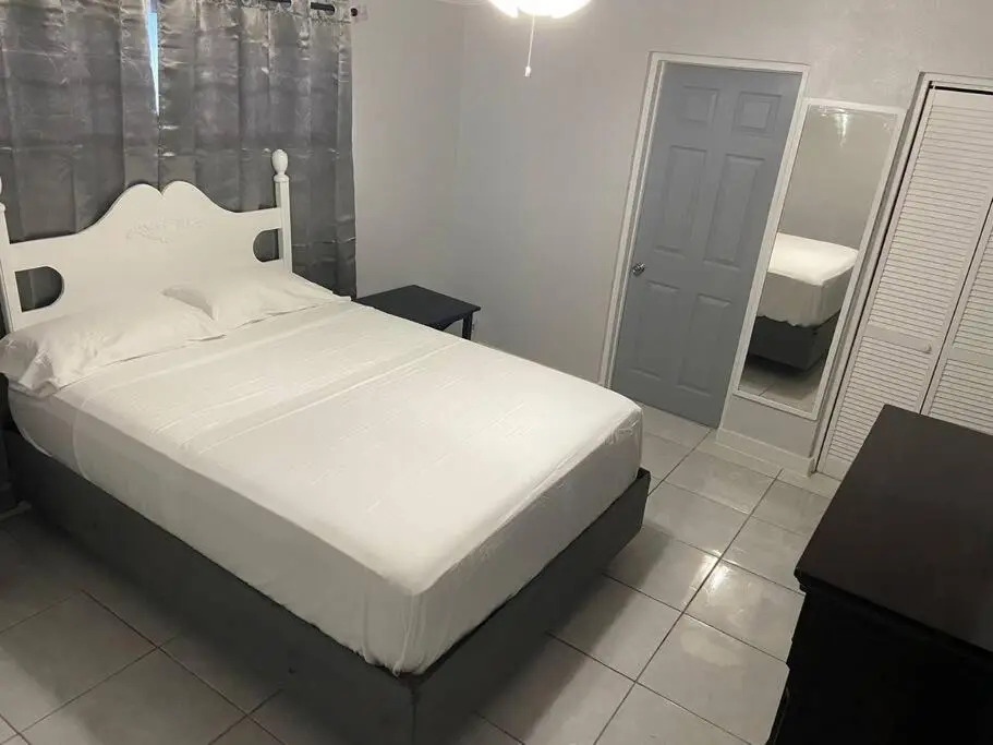 Airy 1-bedroom apartment 3 minutes from Downtown