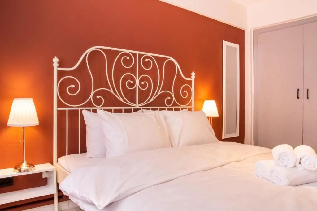 Gorgeous Flat With Balcony in Izmir Konak