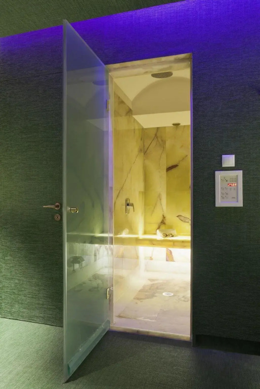 New Hotel, a Member of Design Hotels