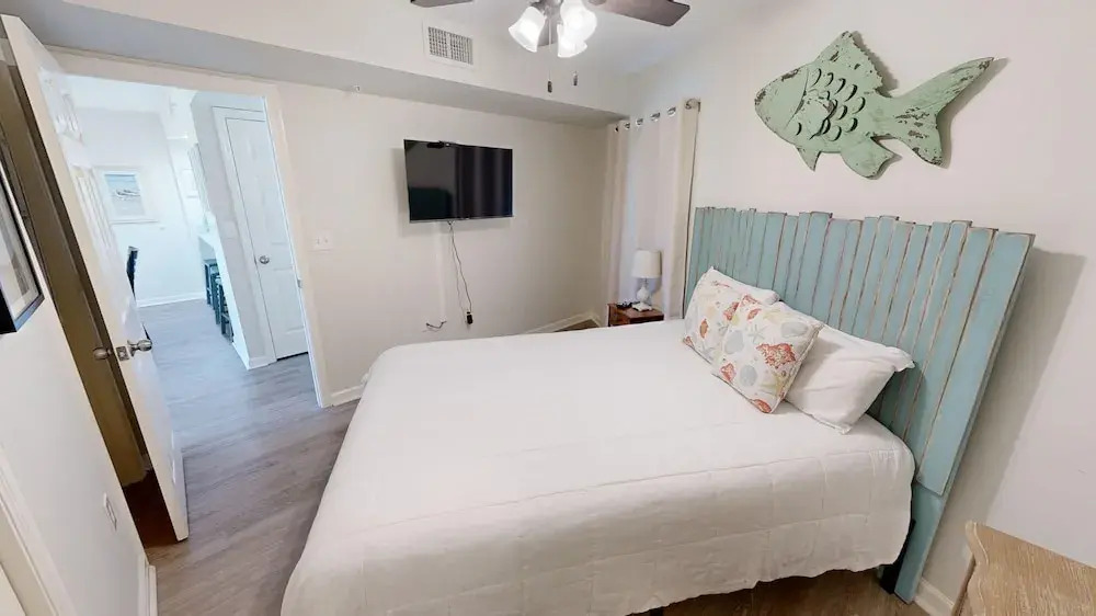 Seacrest 515ab 3 Bedroom Condo by RedAwning