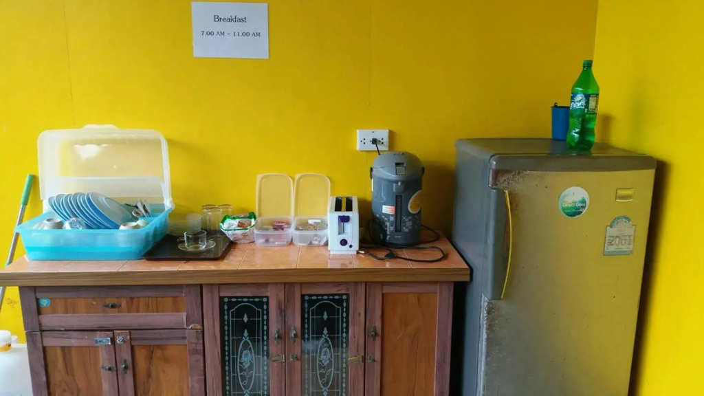 Lanta Long Beach Hostel
