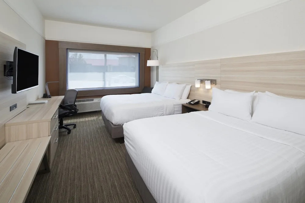 Holiday Inn Express & Suites - Michigan City by IHG