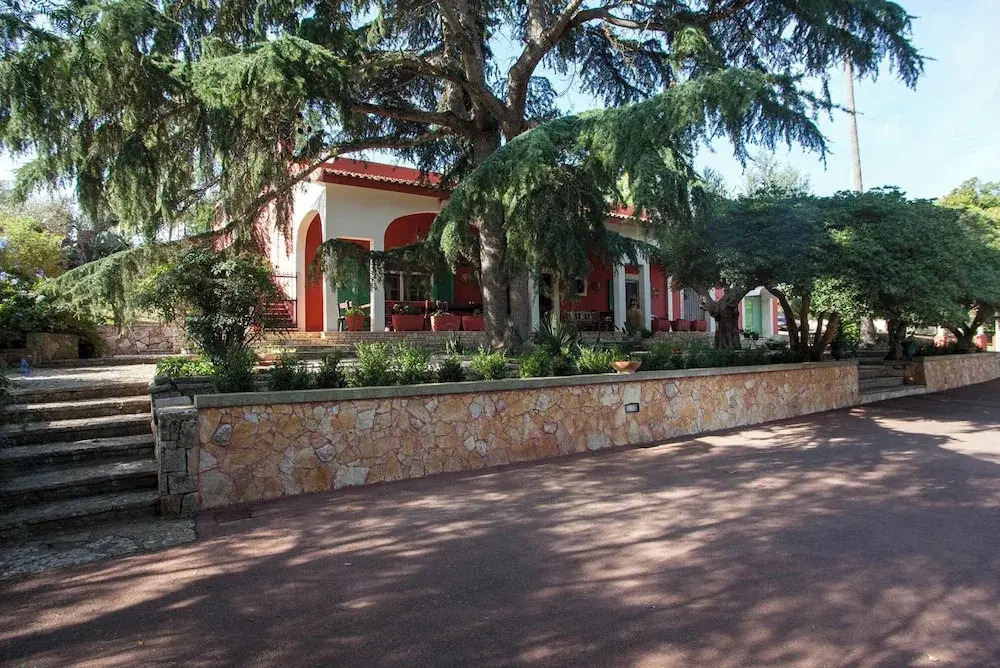 Villa Gaia with pool and garden- Happy Rentals