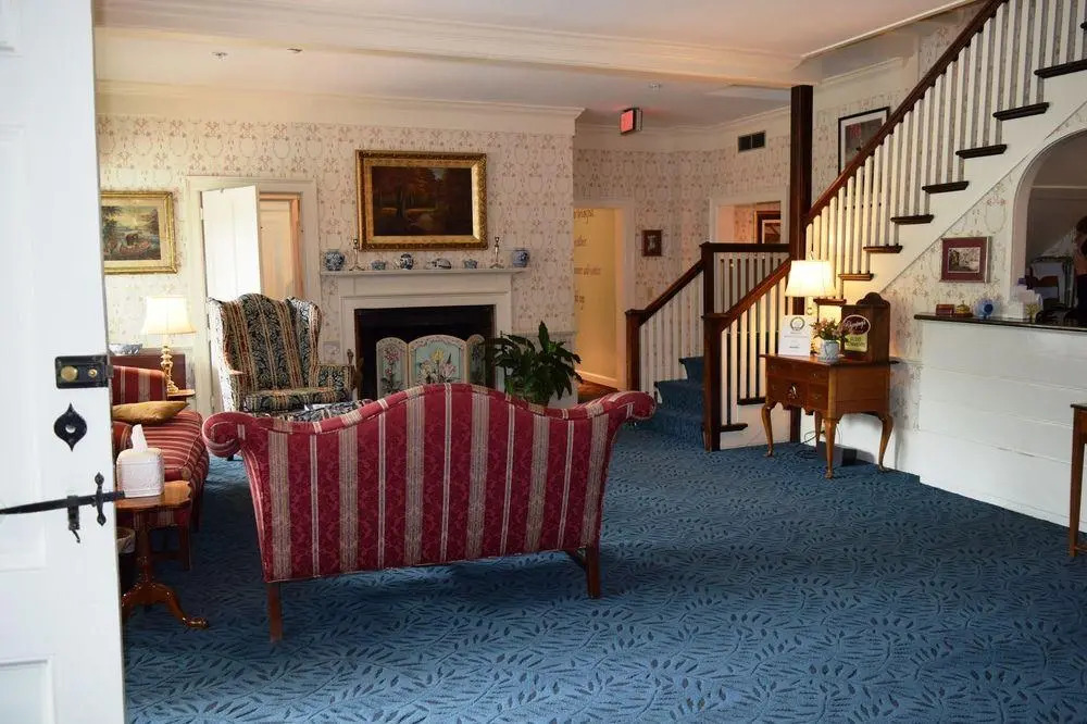 Deerfield Inn