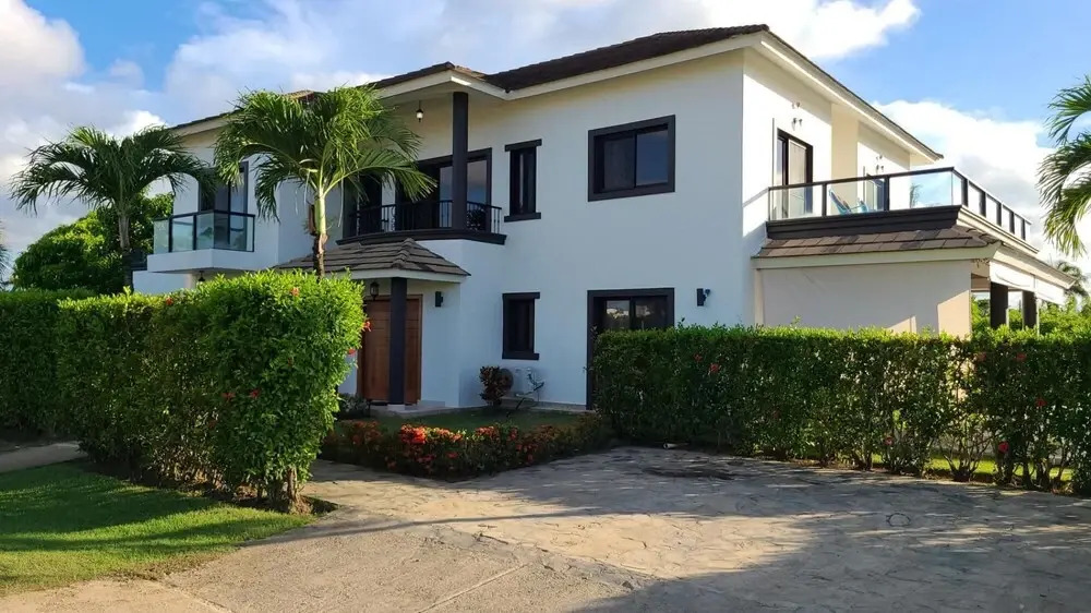 Spacious Private 7 Bedroom - Bachelor s Welcome