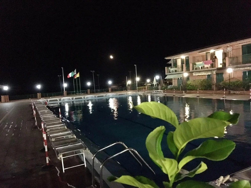 Apartment With one Bedroom in Finale di Pollina, With Wonderful sea Vi