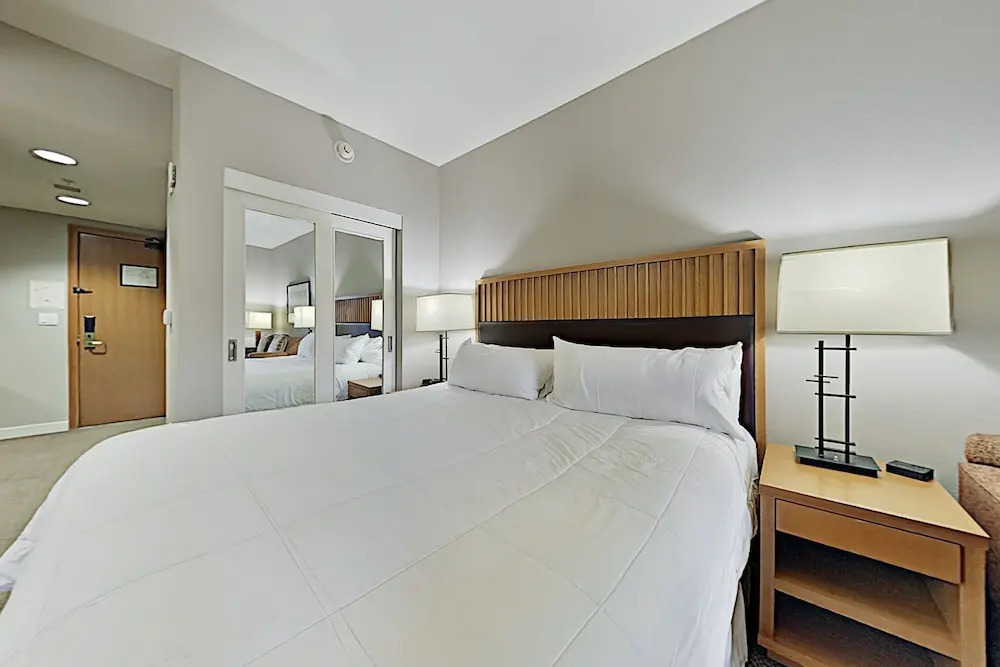 0617west 1 Bedroom Hotel Room