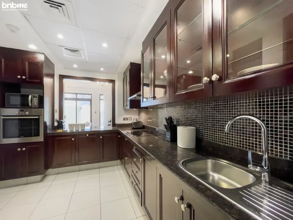 1B-Reehan 5-G08 by bnbme homes