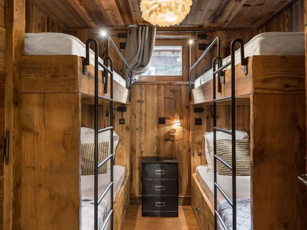 Chalet de Luxe à Val d'Isère avec Jacuzzi et Hammam - FR-1-567-8