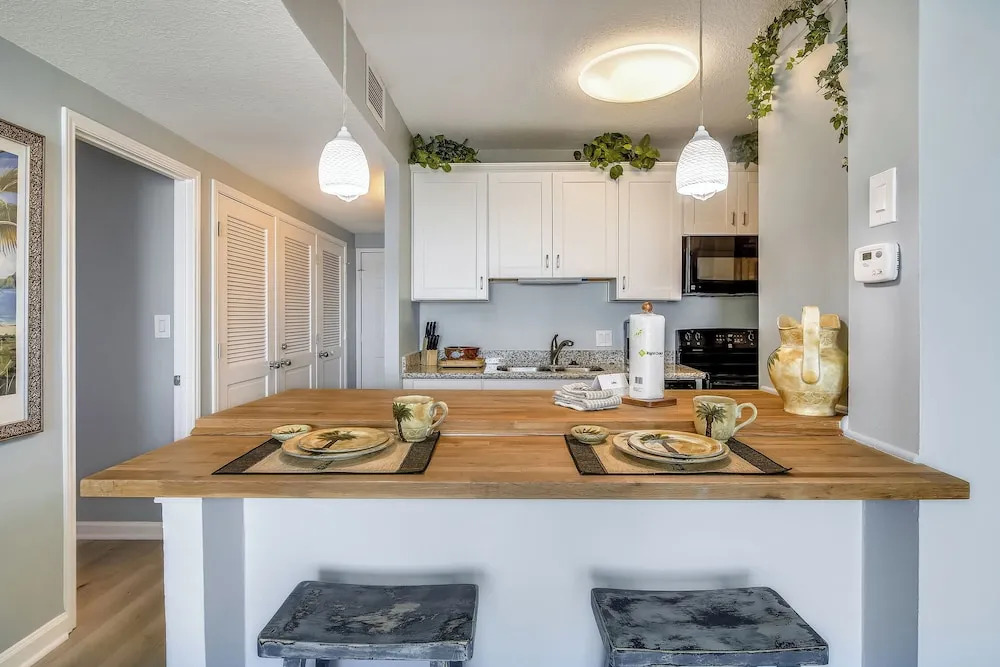 Pelican Pathway by Ryson Vacation Rentals