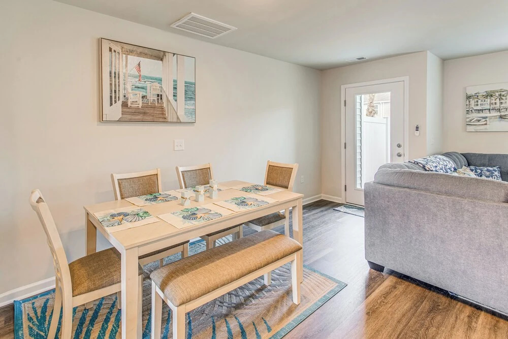 2 Mi to Sea & Sand! Modern New Build in Surfside