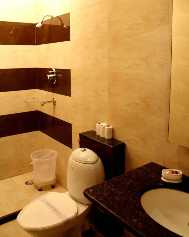 Hotel H R Palace