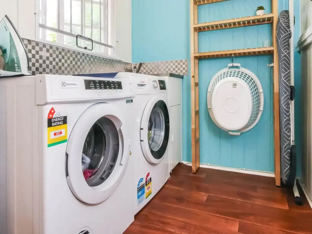 Quiet 3 Bedroom House in Albion With Parking