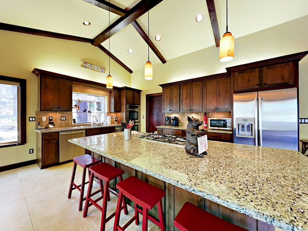 1857 High Meadow Trl Home 4 Bedrooms 2.5 Bathrooms Home