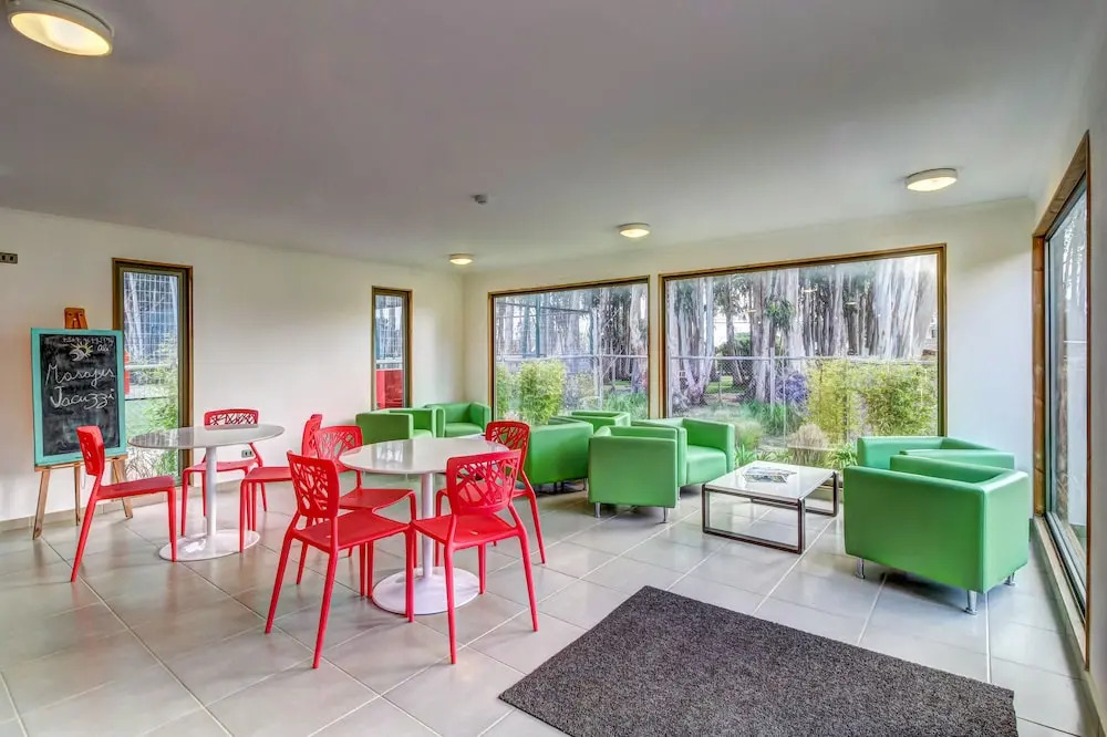 Depto en Condominio Costa Algarrobo