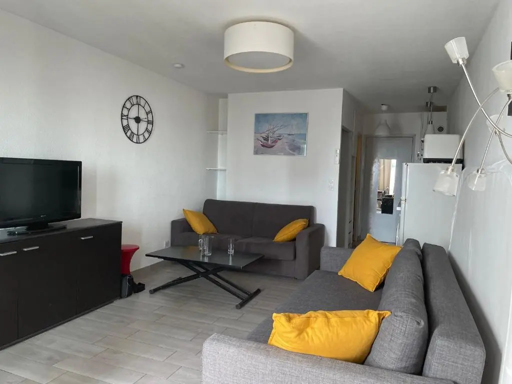 STUDIO 2-3 pers PARKING CLIM VUE PORT ET MER